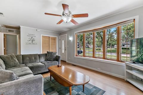 2311 Sigwalt St, Rolling Meadows, IL 60008 photo 4