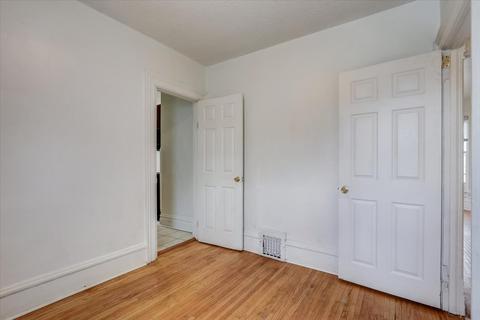 125 Oak St, Elgin, IL 60123 photo 3