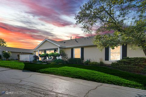 607 Devonshire Ct #D, Mchenry, IL 60050 photo 1