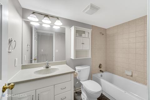 607 Devonshire Ct #D, Mchenry, IL 60050 photo 14