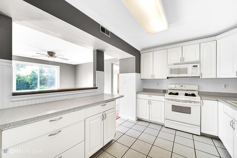 607 Devonshire Ct #D, Mchenry, IL 60050 photo 10