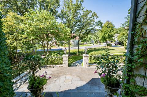 9425 Falling Water Dr E, Burr Ridge, IL 60527 photo 36