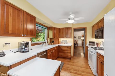 2416 Covert Rd, Glenview, IL 60025 photo 9