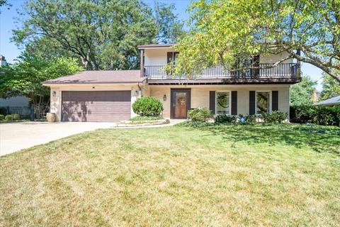1010 Barton Dr, Normal, IL 61761 photo 1