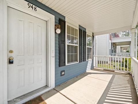 948 Symphony Dr, Aurora, IL 60504 photo 3
