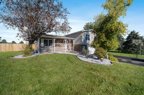 8209 Nolan St, Harvard, IL 60033 photo 1