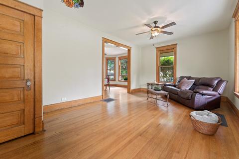 225 Hamilton Ave, Elgin, IL 60123 photo 12