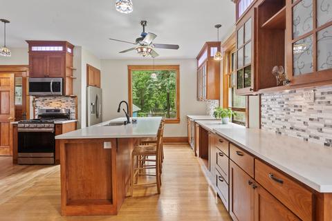 225 Hamilton Ave, Elgin, IL 60123 photo 5