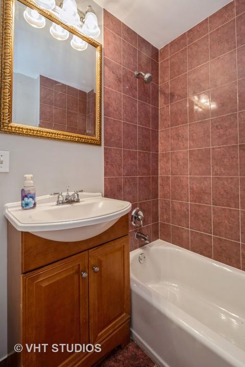 366 E 58th St #3, Chicago, IL 60637 photo 9
