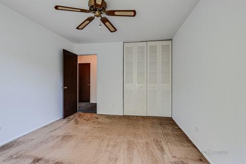 44 Silver Tree Cir, Cary, IL 60013 photo 16