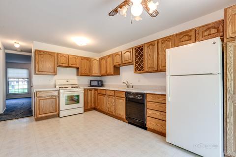44 Silver Tree Cir, Cary, IL 60013 photo 11