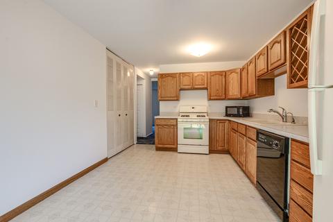 44 Silver Tree Cir, Cary, IL 60013 photo 10