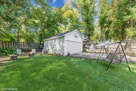 240 N Worth Ave, Elgin, IL 60123 photo 18