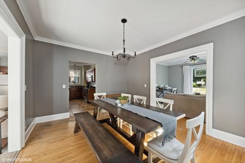 240 N Worth Ave, Elgin, IL 60123 photo 4