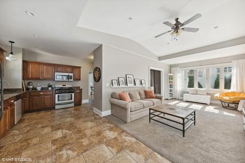 240 N Worth Ave, Elgin, IL 60123 photo 7