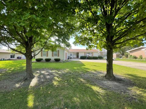 201 N 4th St, Danforth, IL 60930 photo 1