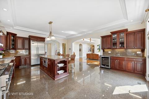 9290 Forest Edge Ln, Burr Ridge, IL 60527 photo 11