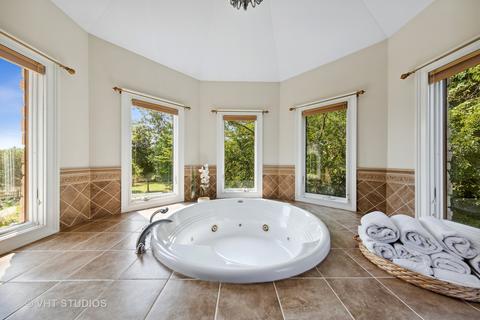9290 Forest Edge Ln, Burr Ridge, IL 60527 photo 28