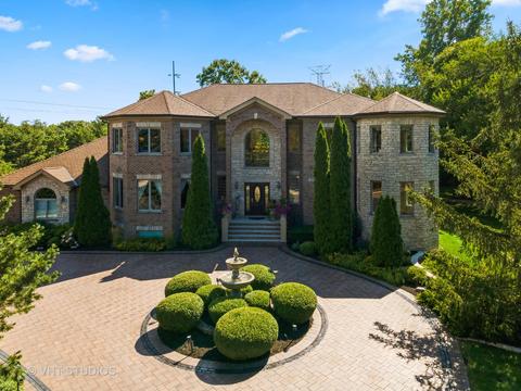 9290 Forest Edge Ln, Burr Ridge, IL 60527 photo 3