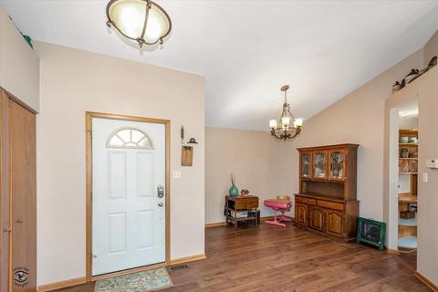 4522 Oriole Ln, Plainfield, IL 60586 photo 2