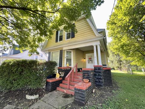 137 Silver St, Bradford, IL 61421