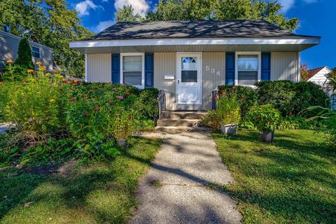 534 Edwards Ave, East Dundee, IL 60118 photo 1