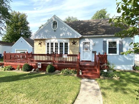 1377 NW Circle Dr, Kankakee, IL 60901 photo 2