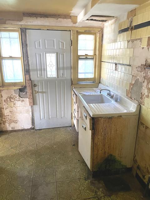 6859 S Champlain Ave, Chicago, IL 60637 photo 8