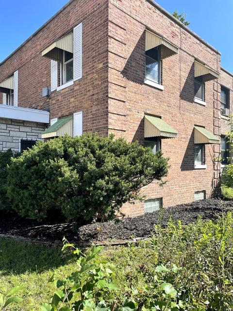 6859 S Champlain Ave, Chicago, IL 60637 photo 2