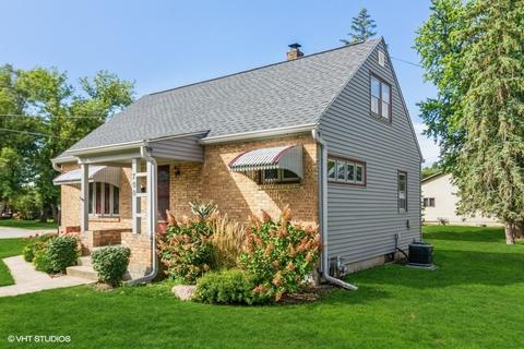 700 6th St, Harvard, IL 60033 photo 1