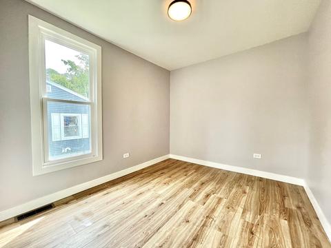 670 Cooper Ave, Elgin, IL 60120 photo 13
