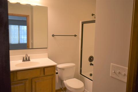 2029 Concord Dr, Mchenry, IL 60050 photo 12