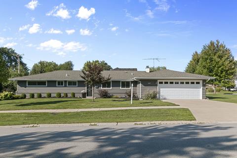 607 Bridle Ln, Wheaton, IL 60187 photo 2
