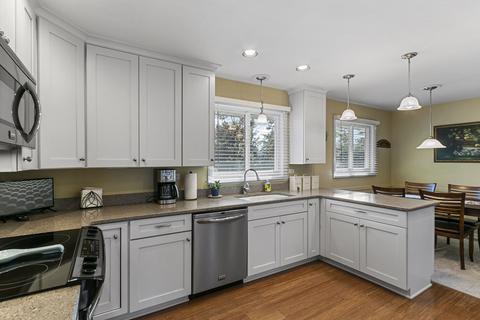 607 Bridle Ln, Wheaton, IL 60187 photo 11