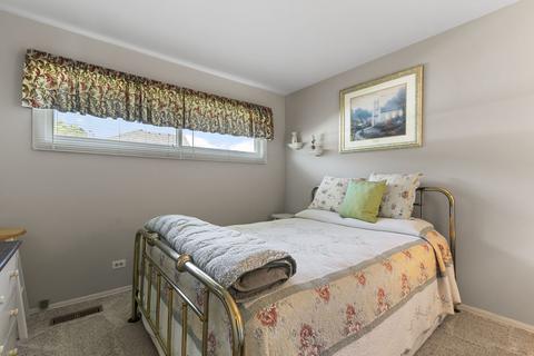607 Bridle Ln, Wheaton, IL 60187 photo 15