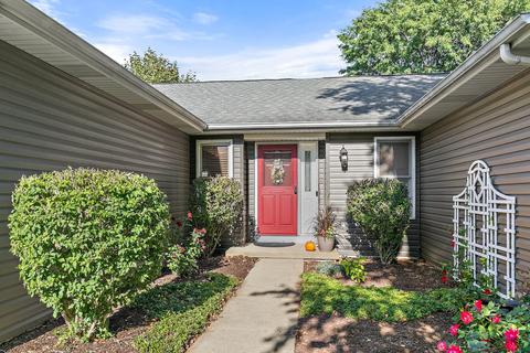 707 Cheyenne Ln, Elgin, IL 60123 photo 3