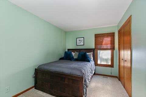 707 Cheyenne Ln, Elgin, IL 60123 photo 16