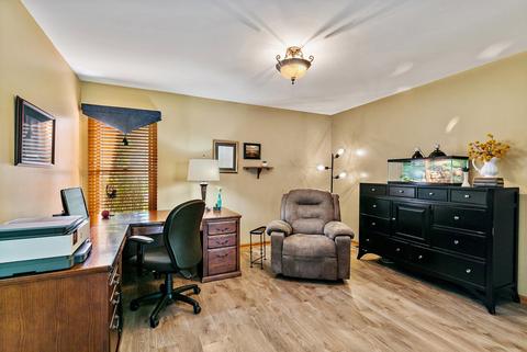 707 Cheyenne Ln, Elgin, IL 60123 photo 5