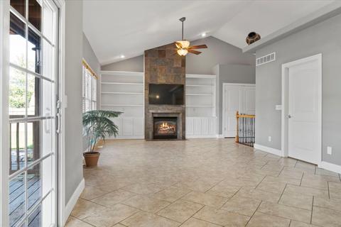 3000 Bear Claw St, Normal, IL 61761 photo 9