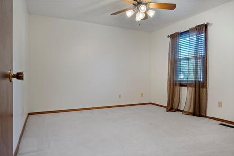 2004 Fallen Oak Rd, Bloomington, IL 61704 photo 17