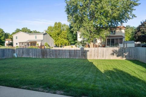2004 Fallen Oak Rd, Bloomington, IL 61704 photo 25