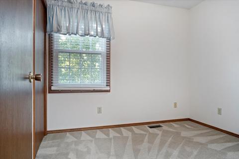 2004 Fallen Oak Rd, Bloomington, IL 61704 photo 18