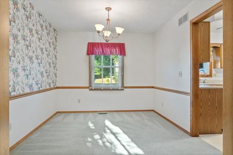 2004 Fallen Oak Rd, Bloomington, IL 61704 photo 7