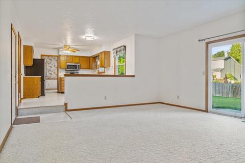 2004 Fallen Oak Rd, Bloomington, IL 61704 photo 10
