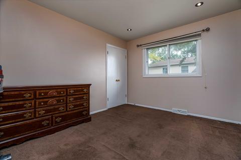 552 Northgate Rd, Lindenhurst, IL 60046 photo 13