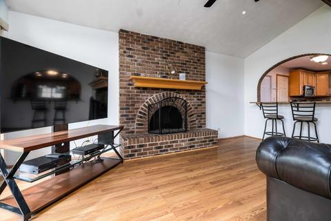 552 Northgate Rd, Lindenhurst, IL 60046 photo 7