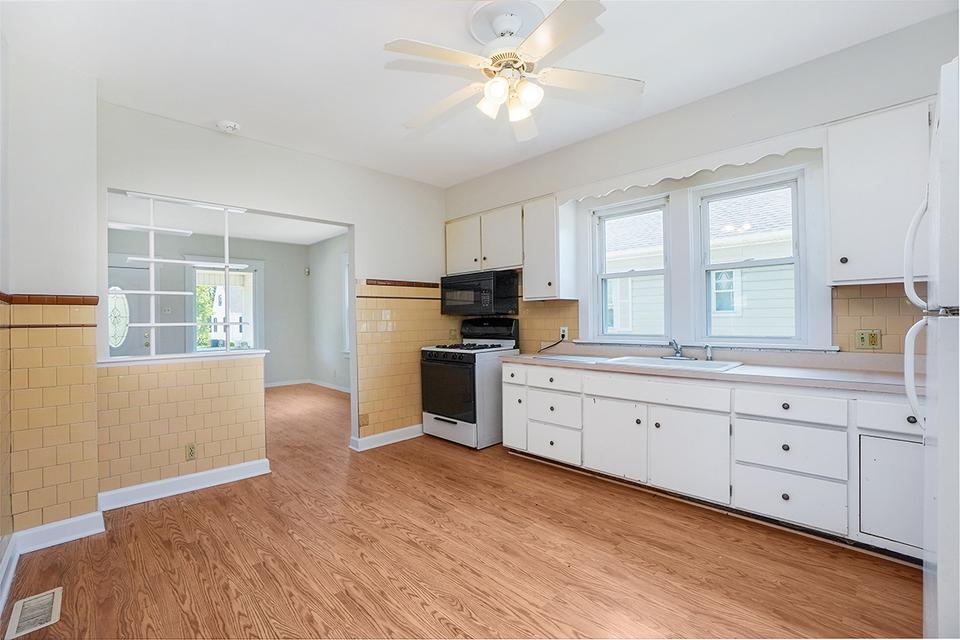  1709 Nicholson St, Crest Hill, IL 60403 photo 7