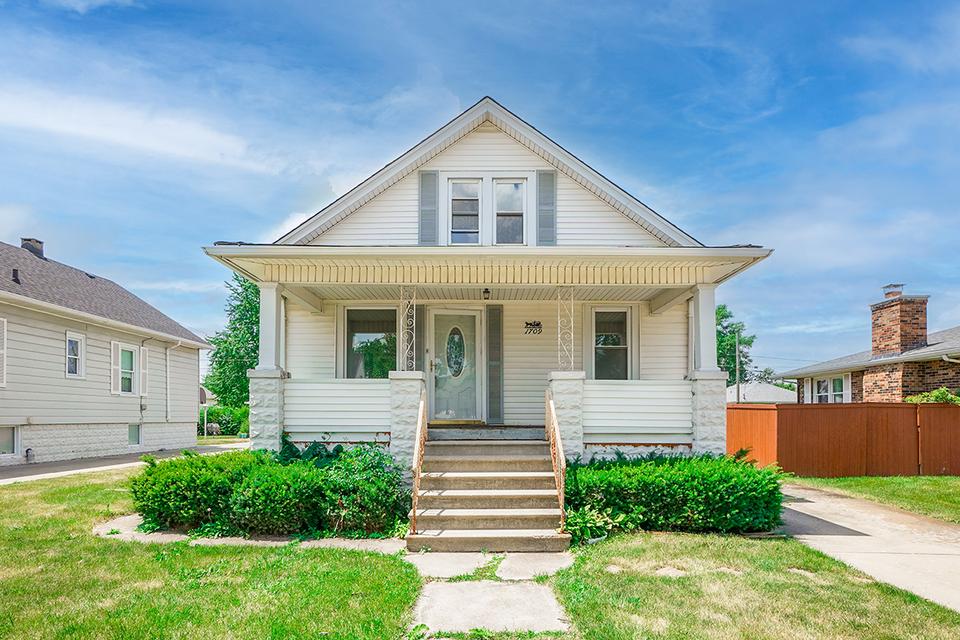  1709 Nicholson St, Crest Hill, IL 60403 photo 1