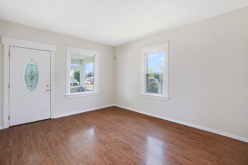  1709 Nicholson St, Crest Hill, IL 60403 photo 3