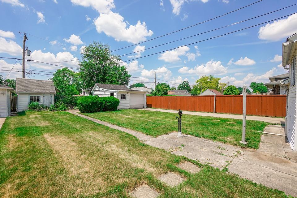  1709 Nicholson St, Crest Hill, IL 60403 photo 15